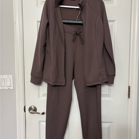32 Degrees Taupe Heat jacket and pant set - Size Medium - Picture 3 of 4